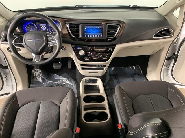 Photo of 2020 Bright White Clearcoat Chrysler Voyager