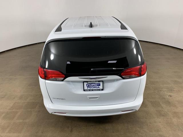 Photo of 2020 Bright White Clearcoat Chrysler Voyager