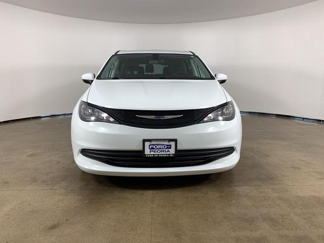 Photo of 2020 Bright White Clearcoat Chrysler Voyager