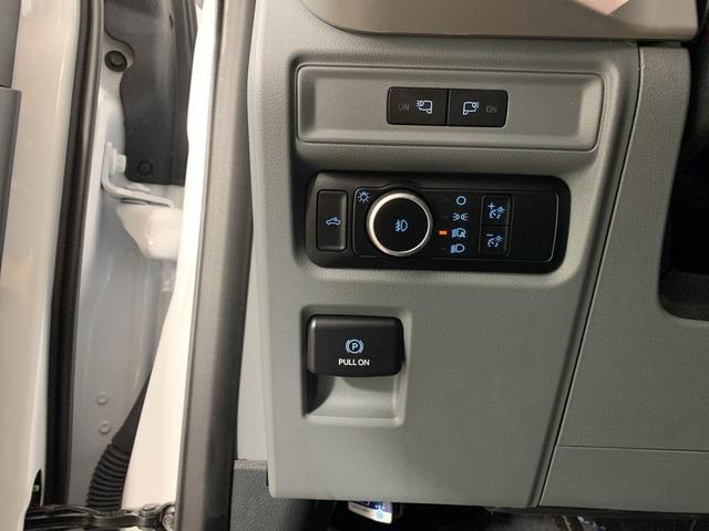 Photo of 2023 Oxford White Ford F-150