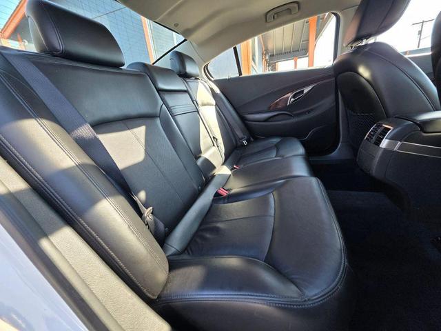 Photo of 2010 White Buick LaCrosse