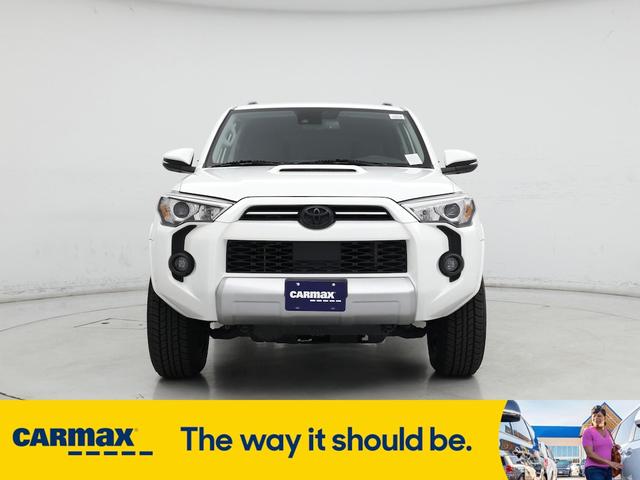 Photo of 2021 White Toyota 4Runner
