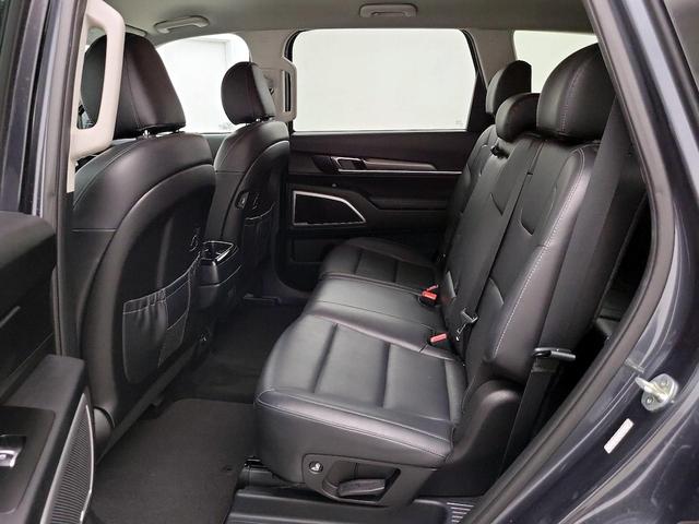 Photo of 2021 Gray Kia Telluride