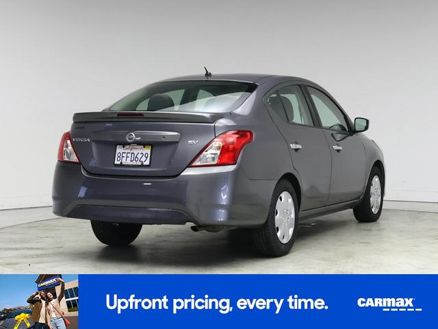 Photo of 2017 Gray Nissan Versa