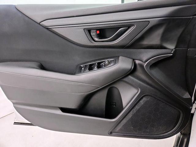 Photo of 2020 Pearl Subaru Outback