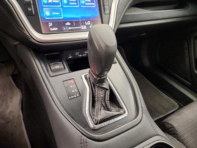 Photo of 2020 Pearl Subaru Outback