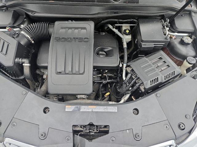 Photo of 2015 Silver Chevrolet Equinox