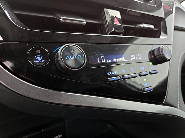 Photo of 2024 White Toyota Camry