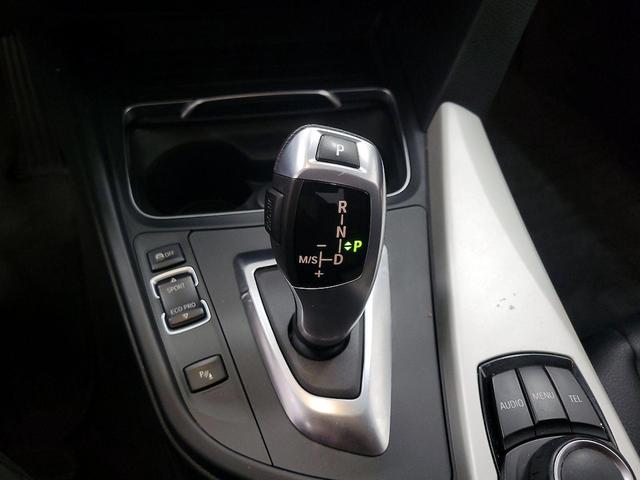 Photo of 2017 Gray BMW 320
