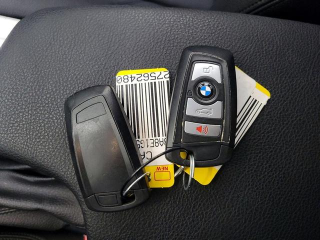 Photo of 2017 Gray BMW 320
