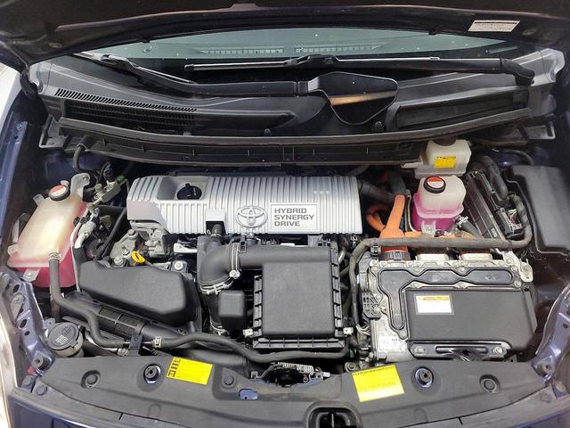 Photo of 2014 Blue Toyota Prius