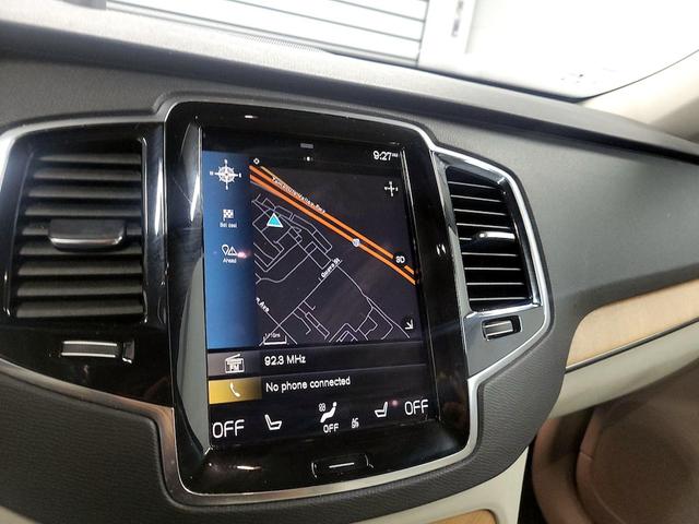Photo of 2022 Gray Volvo XC90 Recharge Plug-In Hybrid
