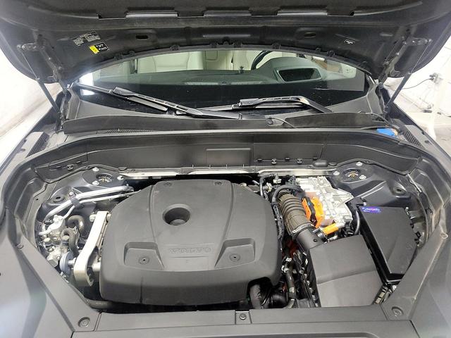 Photo of 2022 Gray Volvo XC90 Recharge Plug-In Hybrid
