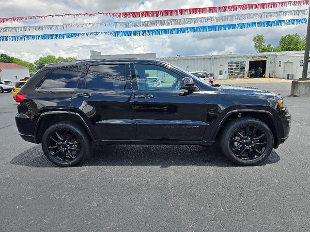 Photo of 2021 Diamond Black Jeep Grand Cherokee
