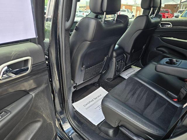 Photo of 2021 Diamond Black Jeep Grand Cherokee