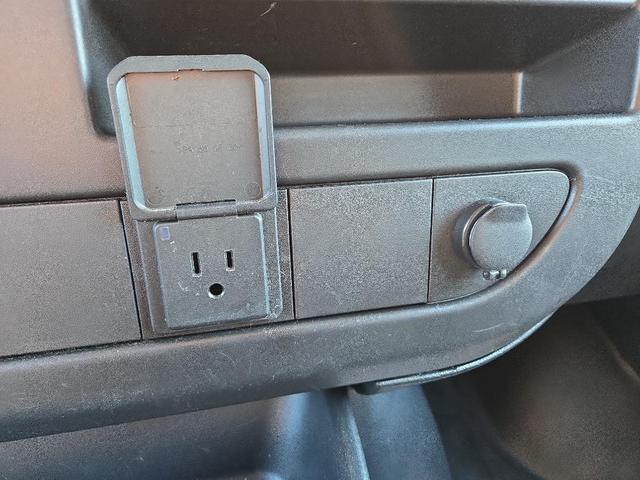 Photo of 2022 Summit White Chevrolet Express 2500