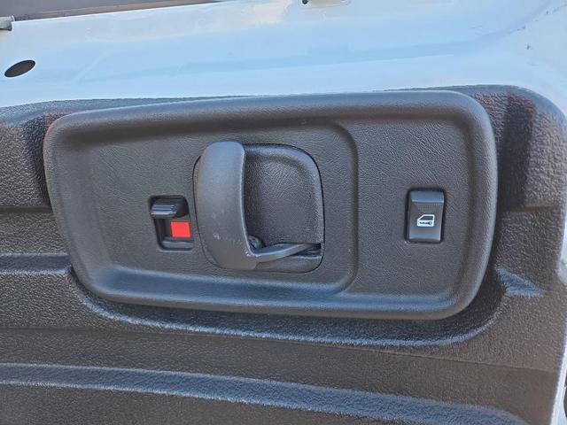 Photo of 2022 Summit White Chevrolet Express 2500