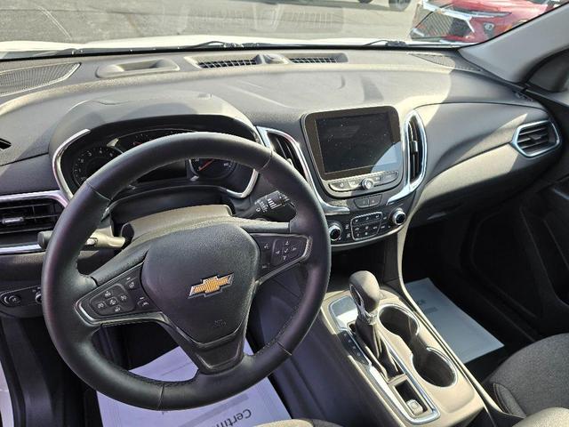 Photo of 2024 Iridescent Pearl Tricoat Chevrolet Equinox