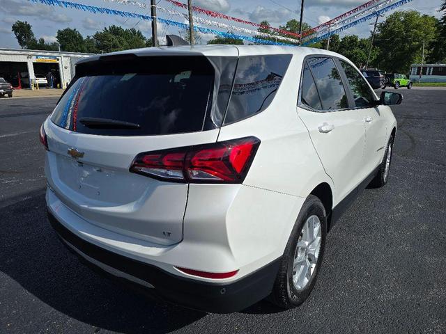 Photo of 2024 Iridescent Pearl Tricoat Chevrolet Equinox
