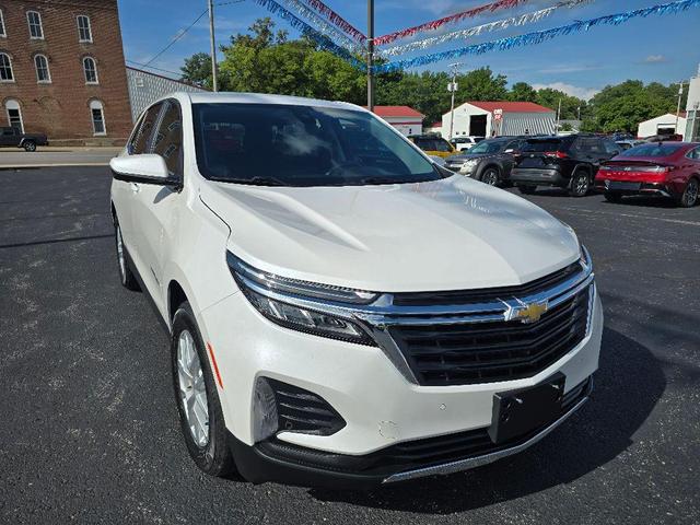 Photo of 2024 Iridescent Pearl Tricoat Chevrolet Equinox