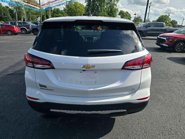 Photo of 2024 Iridescent Pearl Tricoat Chevrolet Equinox