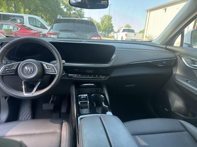 Photo of 2024 Summit White Buick Envision