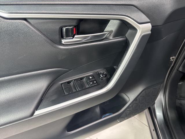 Photo of 2019 Magnetic Gray Metallic Toyota RAV4