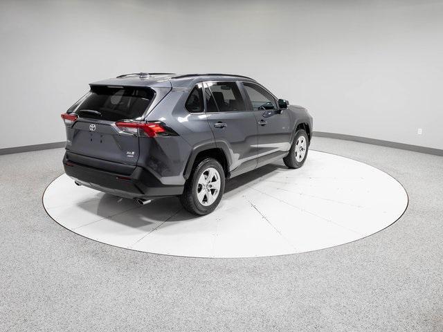 Photo of 2019 Magnetic Gray Metallic Toyota RAV4