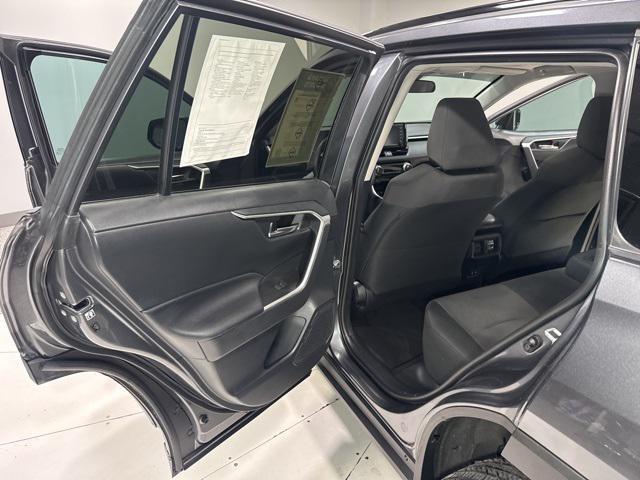 Photo of 2019 Magnetic Gray Metallic Toyota RAV4
