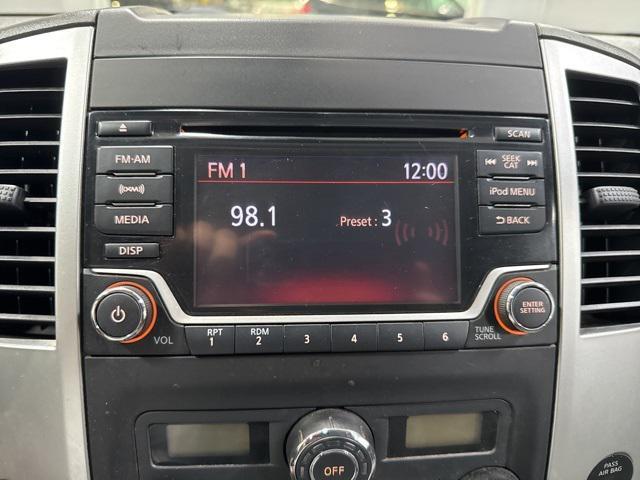 Photo of 2018 Glacier White Nissan Frontier
