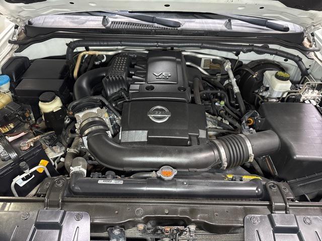 Photo of 2018 Glacier White Nissan Frontier
