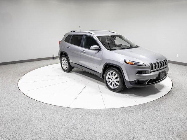 Photo of 2017 Billet Silver Metallic Clearcoat Jeep Cherokee