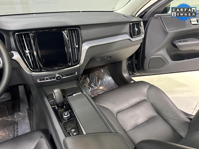 Photo of 2025 Onyx Black Metallic Volvo S60