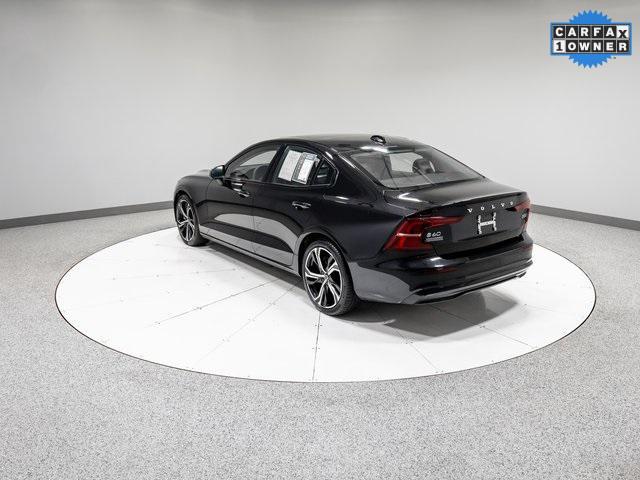 Photo of 2025 Onyx Black Metallic Volvo S60