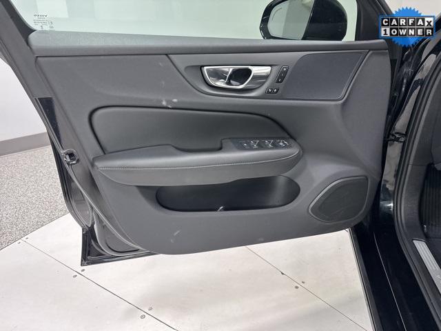Photo of 2025 Onyx Black Metallic Volvo S60