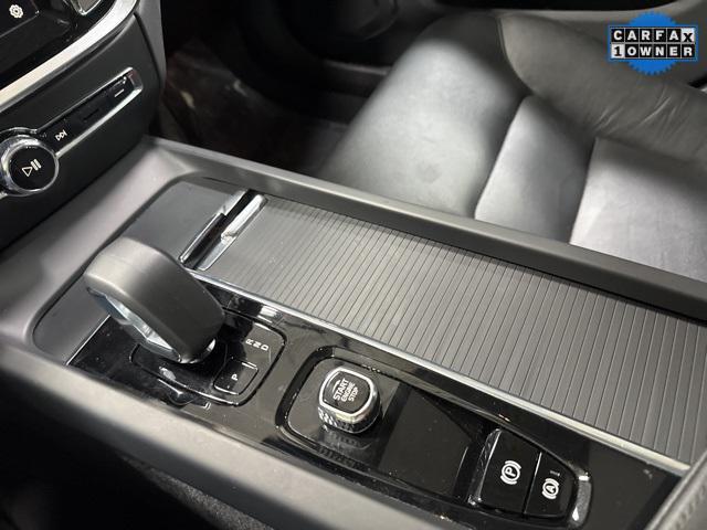 Photo of 2025 Onyx Black Metallic Volvo S60