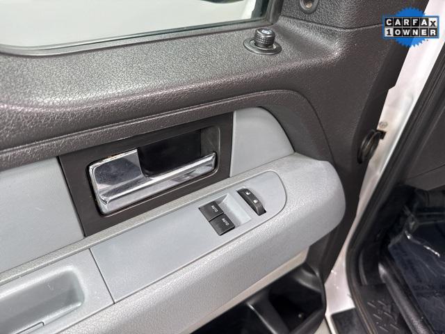Photo of 2014 Oxford White Ford F-150