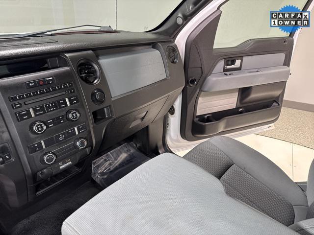 Photo of 2014 Oxford White Ford F-150