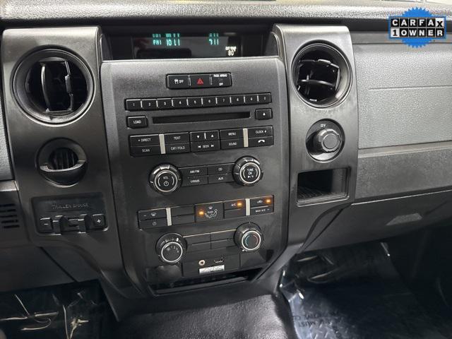 Photo of 2014 Oxford White Ford F-150