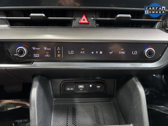 Photo of 2023 Sapphire Blue Kia Sportage
