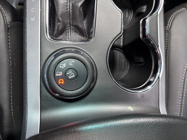 Photo of 2015 Tuxedo Black Metallic Ford Explorer