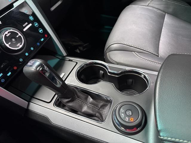 Photo of 2015 Tuxedo Black Metallic Ford Explorer