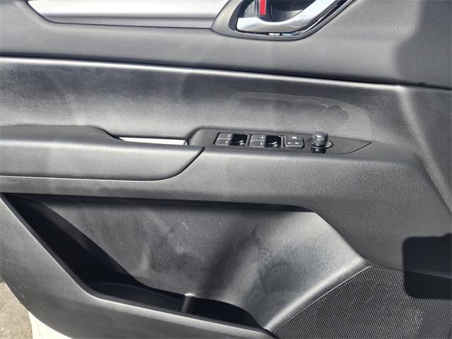 Photo of 2025 Rhodium White Metallic Mazda CX-5