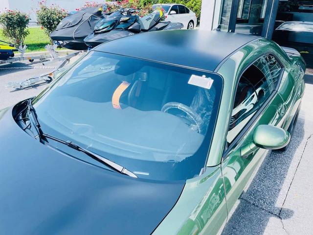 Photo of 2018 F8 GREEN / PAINTED BLACK SATIN GRAPHIC Dodge Challenger