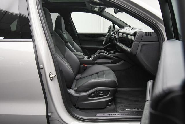 Photo of 2025 Chalk Porsche Cayenne