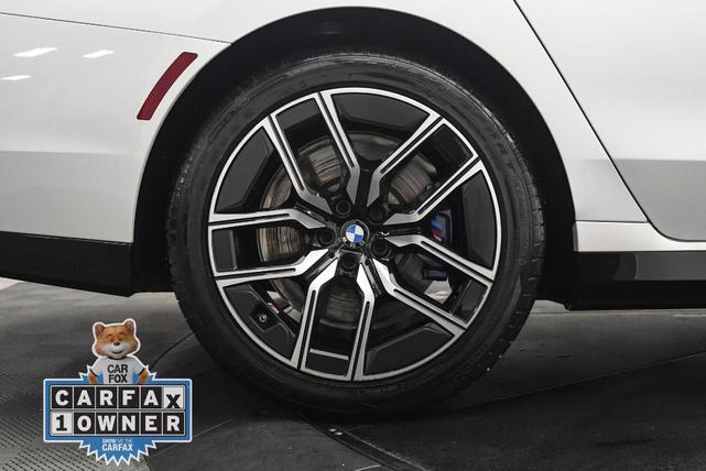 Photo of 2024 Mineral White Metallic BMW 740