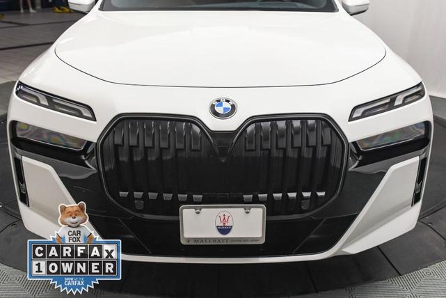 Photo of 2024 Mineral White Metallic BMW 740