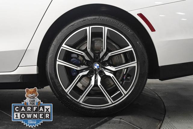 Photo of 2024 Mineral White Metallic BMW 740