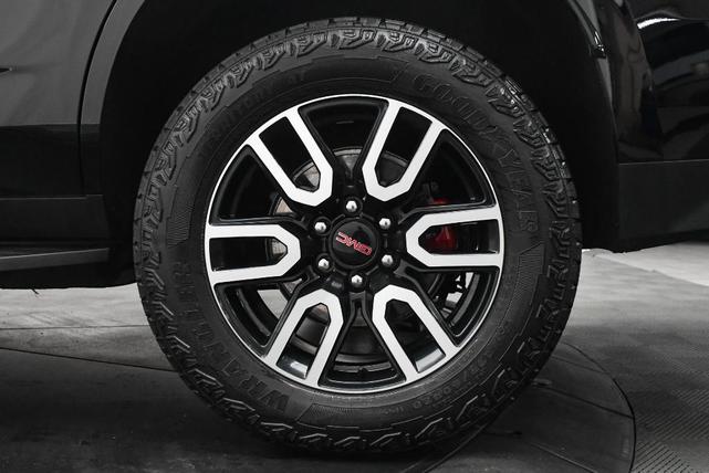 Photo of 2024 Onyx Black GMC Yukon