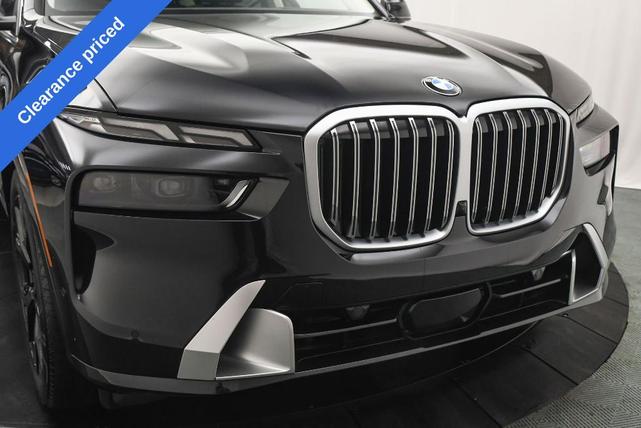 Photo of 2024 Black Sapphire Metallic BMW X7
